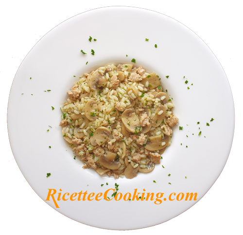 Risotto funghi e salsiccia